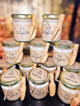 Load image into Gallery viewer, Scoop - able Wax Melt - Lavender 4oz - LillyBella Handcrafted