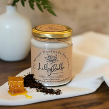 Load image into Gallery viewer, Dark Honey &amp; Tobacco Soy Wax Candle - LillyBella Handcrafted
